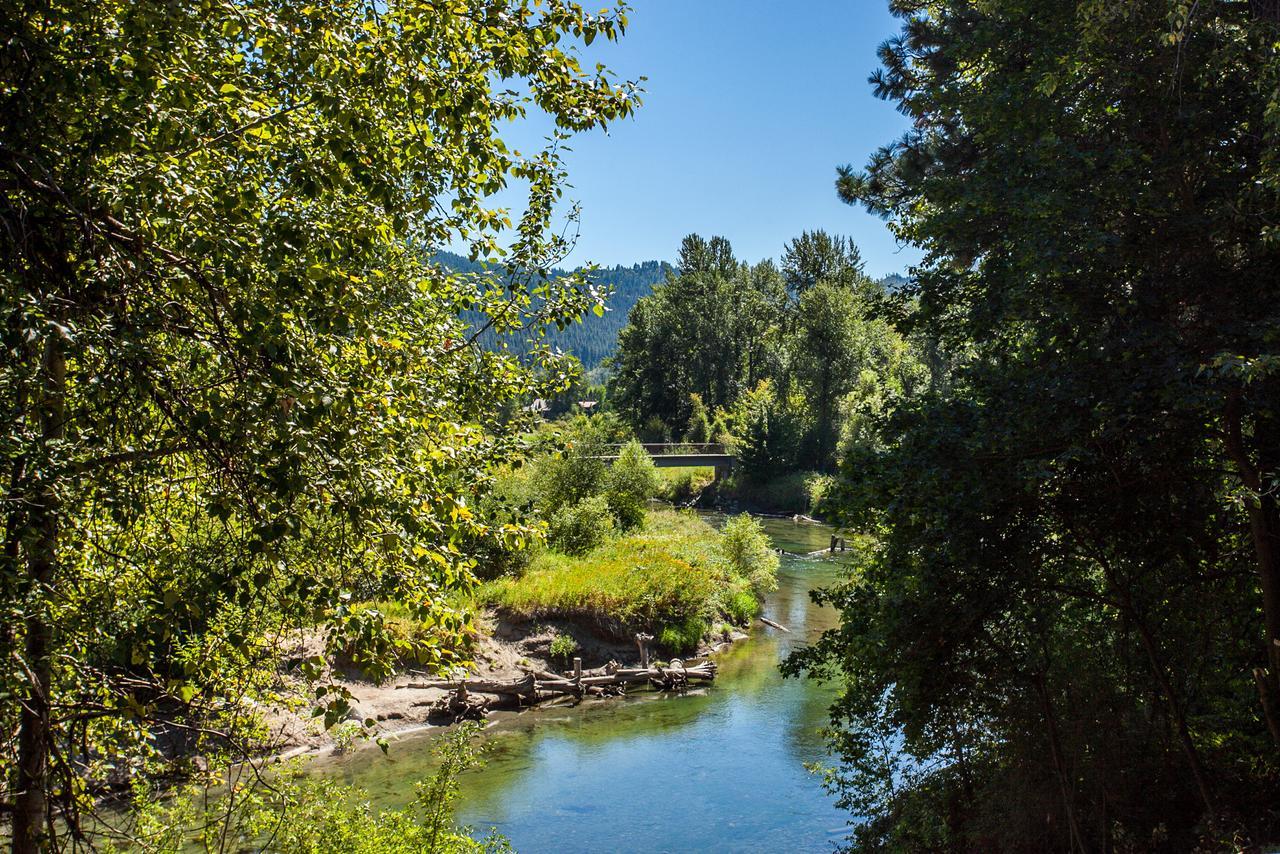Storybook Riverside Inn Leavenworth Buitenkant foto